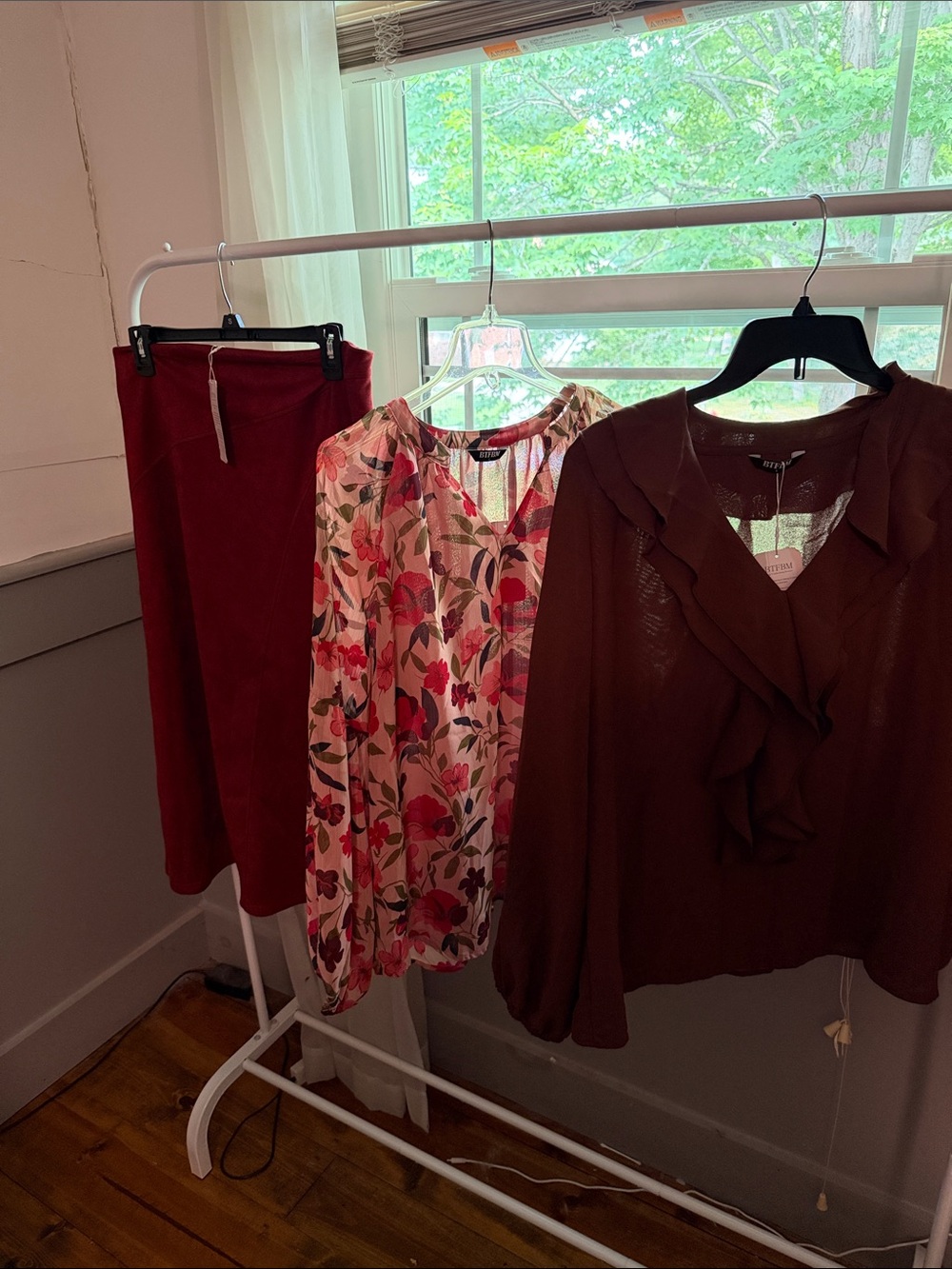 Women's Blouses & suede stretch midi skirt - all size large
